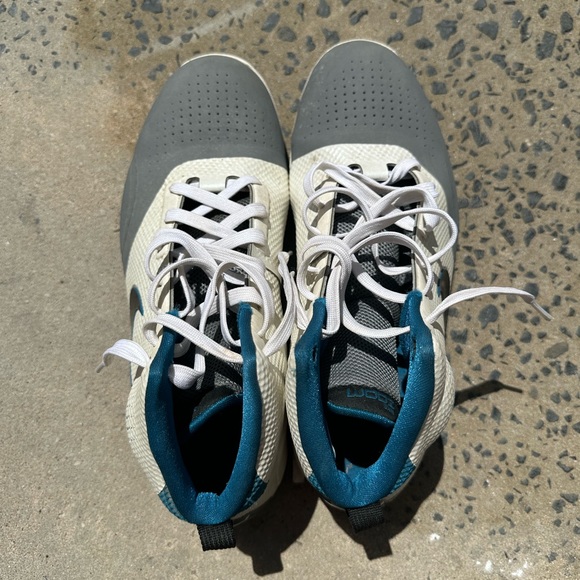 Men’s Nike high tops - Picture 2 of 2